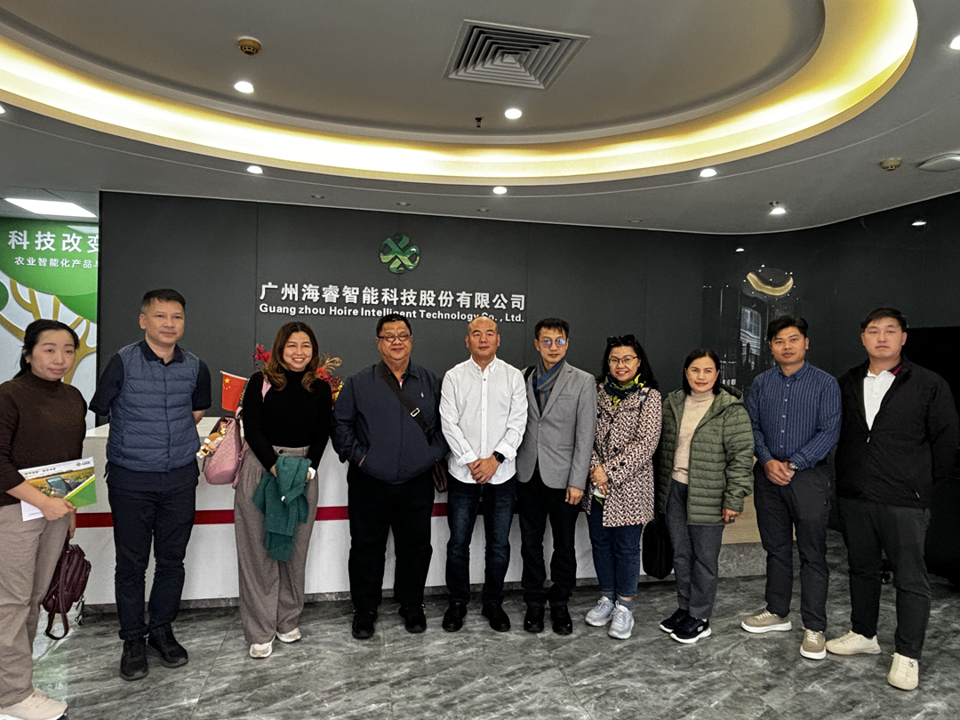 泰國高校參訪團(tuán)到訪海??萍紖⒂^交流 (2).jpg 泰國高校參訪團(tuán)到訪海睿科技參觀交流 (2).jpg