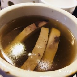 綠茶餐廳 崇文門新世界店 的椰子燉雞湯好不好吃 用戶評價口味怎么樣 北京美食椰子燉雞湯實拍圖片 大眾點評