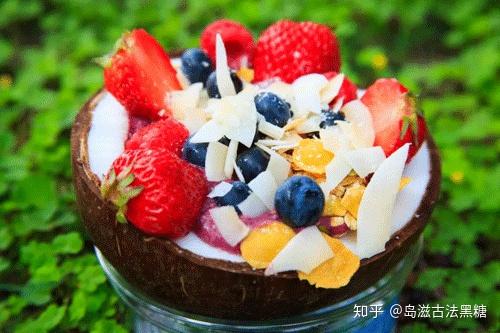 網(wǎng)紅椰子碗 席卷全球的美食與拍照新風(fēng)尚